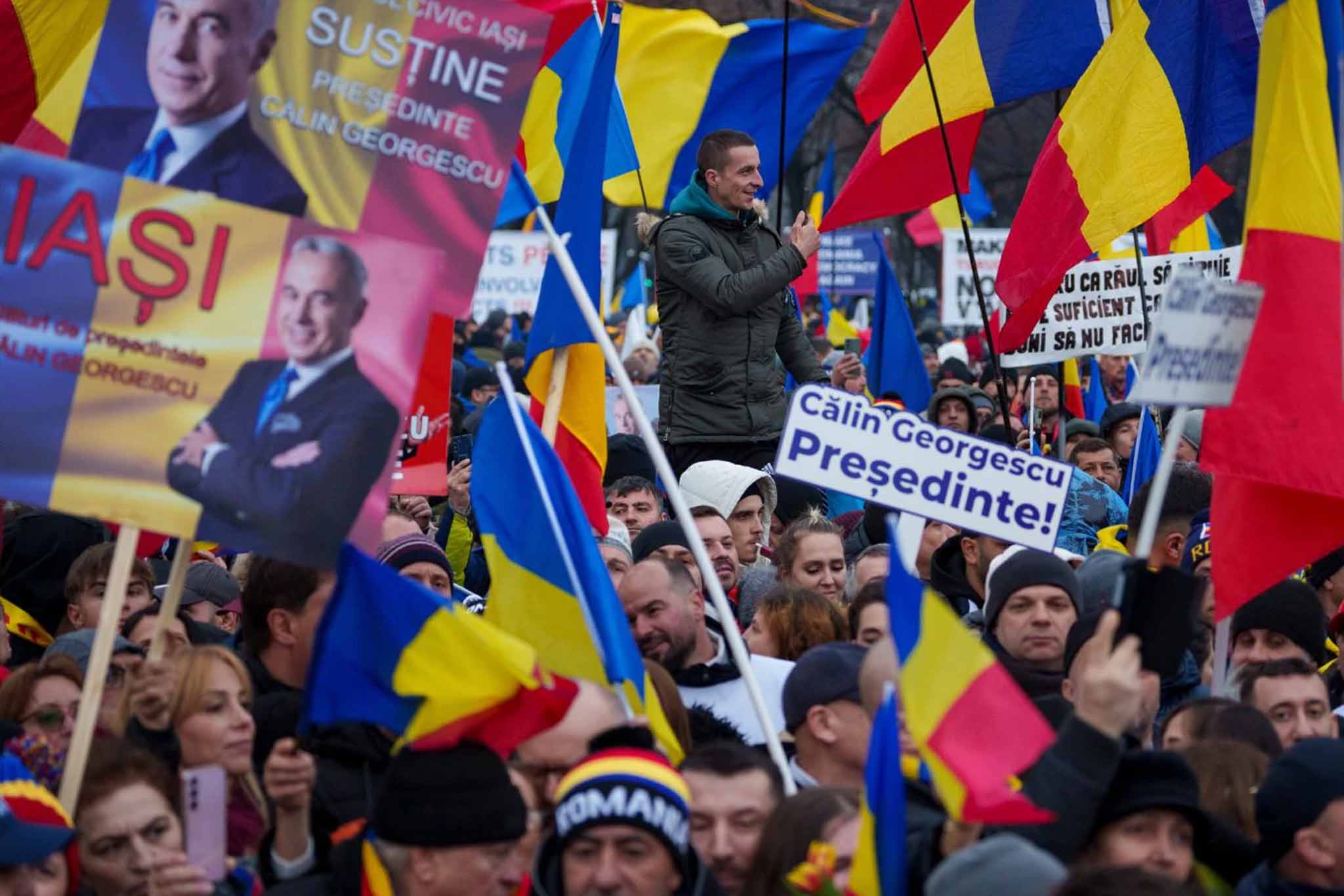 Masová demonstrace v Rumunsku: protesty proti vládě před opakováním voleb